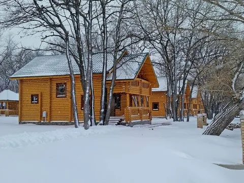 Блочно-модульная котельная в Донецке — фото отапливаемых домов базы отдыха 'Исток' с системой Thermarus